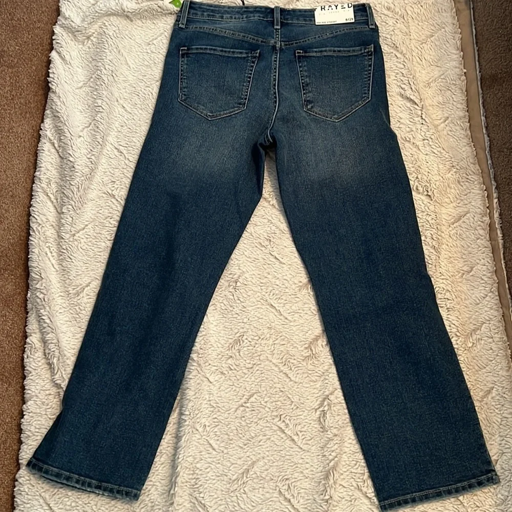 NWT Frayed High Rise Straight Jeans Size 8